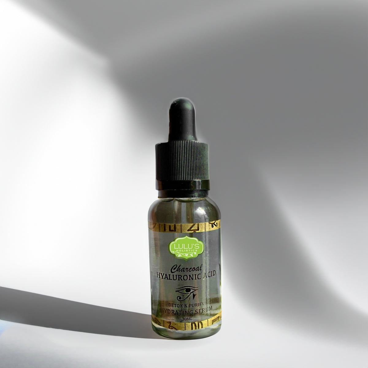 Aktivkohle-Hyaluronsäure-Serum – Entgiftende & porenverfeinernde Feuchtigkeitspflege